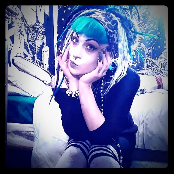 Meet your Posher, Chantal - Picture 1 of 1